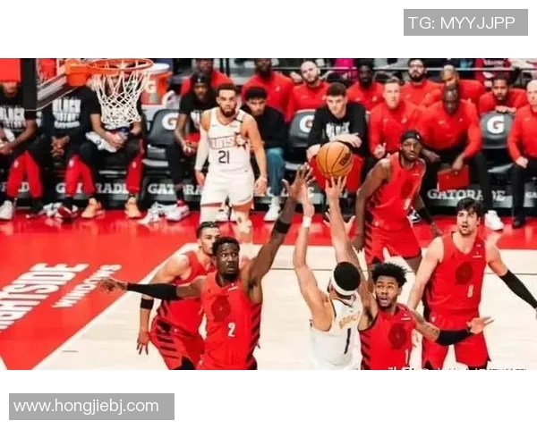 2017年勇士与开拓者季后赛第四场激战回顾与精彩瞬间分析